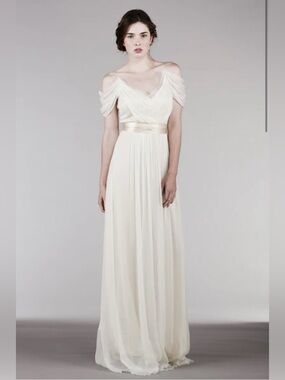 Saja Ethereal Wedding Dress Elegant Cream Off-Shoulder Maxi Dress -belt included